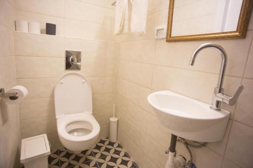 Ji Apartments (jonathan Hotel Chain)