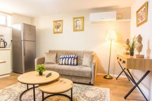 Ji Apartments (jonathan Hotel Chain)