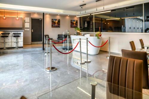 Lago Suites Hotel