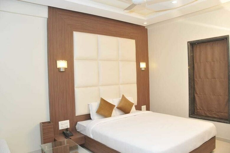 Hotel Raj Palace