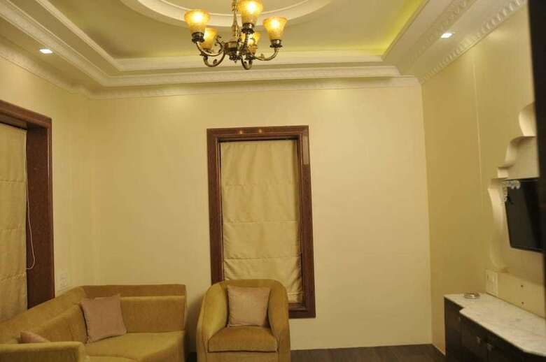 Hotel Raj Palace