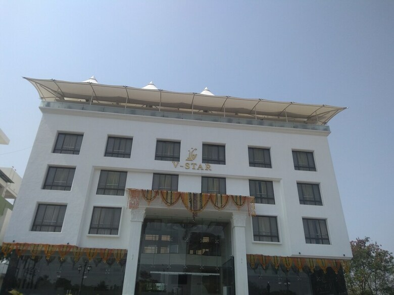 Hotel V Star