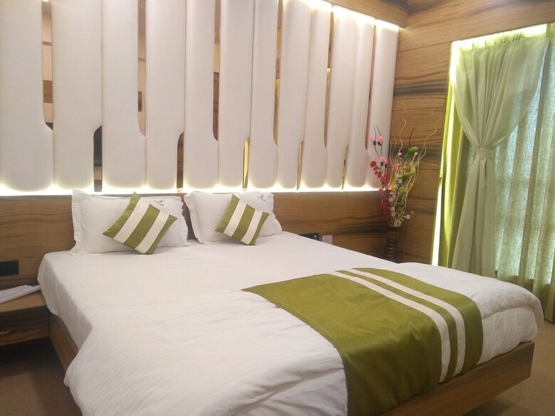 Hotel V Star
