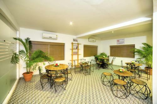 Hotel Baywatch Express Vishi