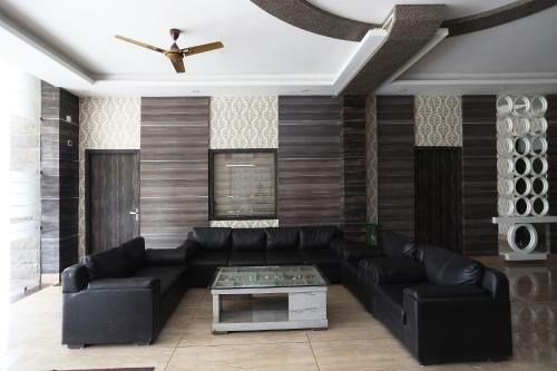 Oyo 19514 Hotel Park Regency