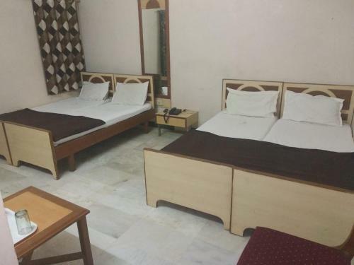 Lodge Hotel Rajwada International