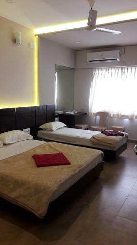 Hotel Navaratna Palace