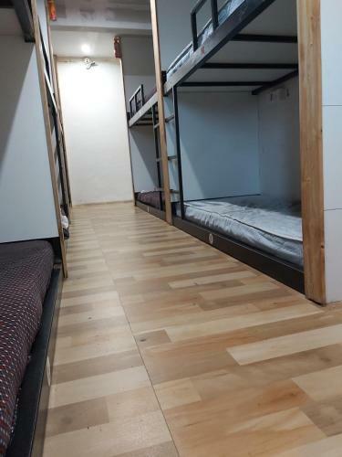 Arya Dormitory Hotel