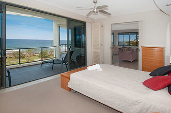 Aparthotel Meridian Alex Beach Apartments