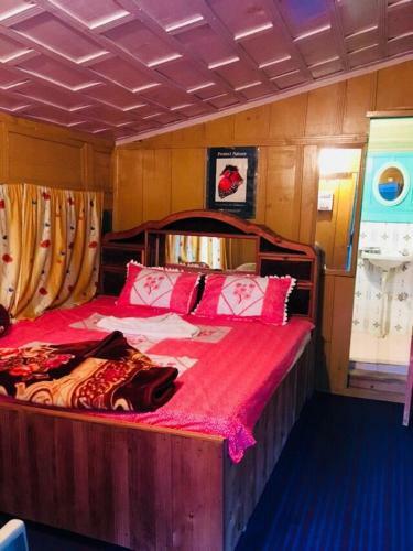Tirthan Valley Luxmi Homestay