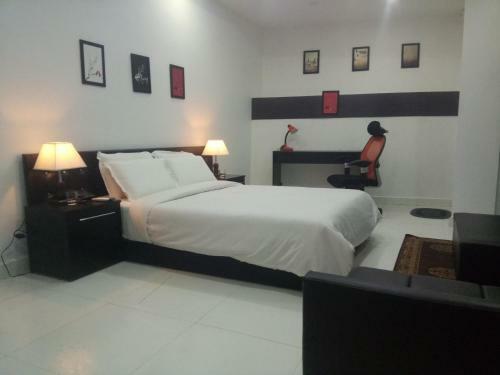 J. I. T Hotel