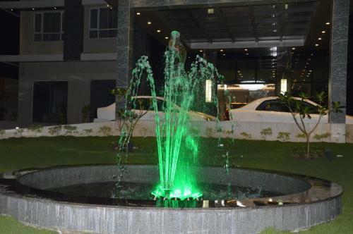 Hotel Suba Grand