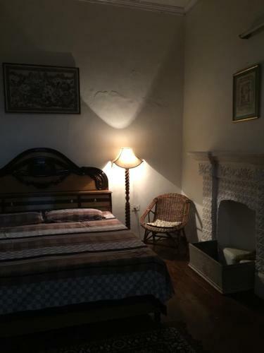 Dingle House