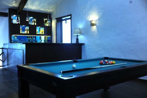 Hotel Aamod Resorts