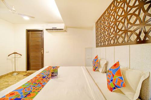 Fabhotel White Klove Paharganj