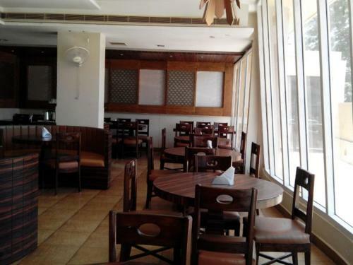Hotel The Shiv Regency