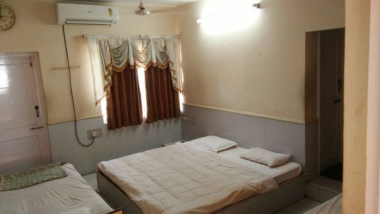 Hotel Meera