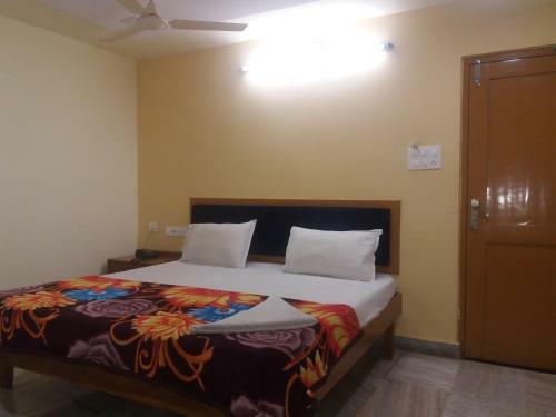 Bed & Breakfast Hotel Krishna Grandinn