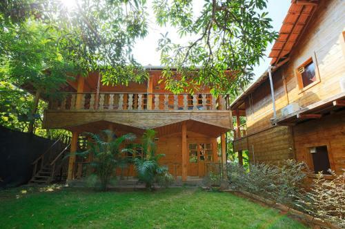 Hotel Brushwood Villa Resort