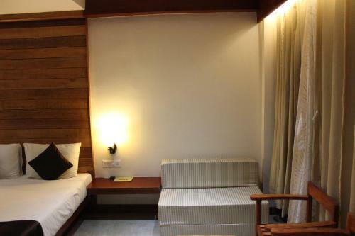 Hotel Aparupa Sands Marina Beach Resort