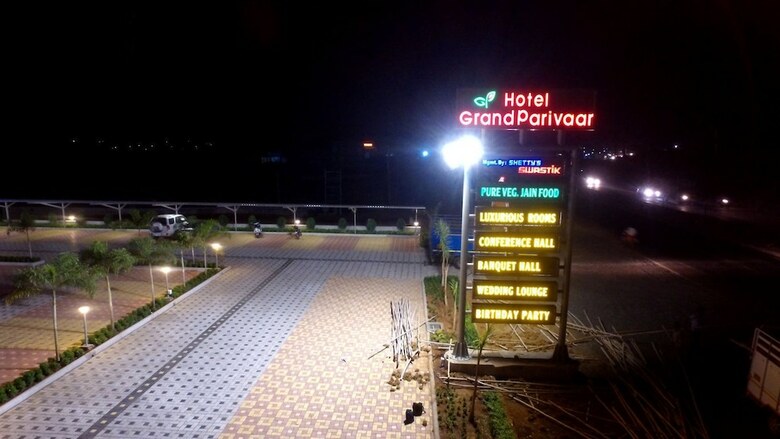 Hotel Grand Parivaar