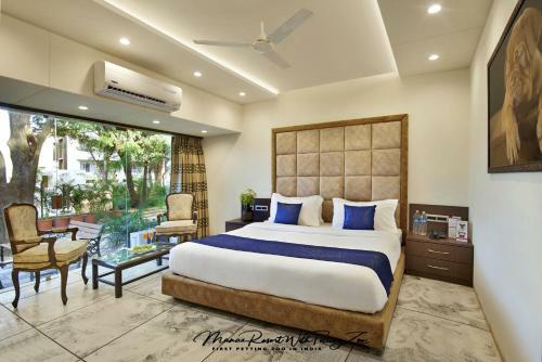 Hotel Manas Resort With Petting Zoo, Igatpuri