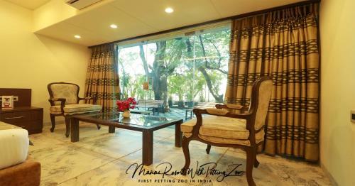 Hotel Manas Resort With Petting Zoo, Igatpuri