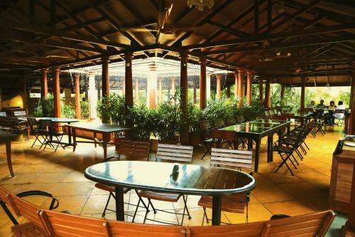 Hotel Manas Resort With Petting Zoo, Igatpuri
