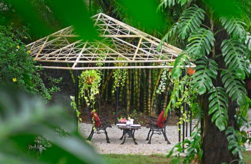 Hotel Manas Resort With Petting Zoo, Igatpuri