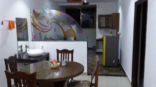 Hostal Hotel Mudra Midtown Suites And Rooms