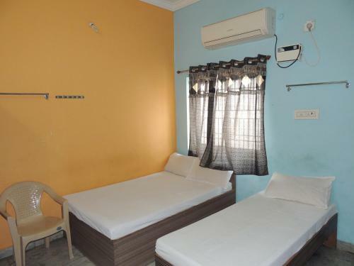 Hotel Radha Party Hall