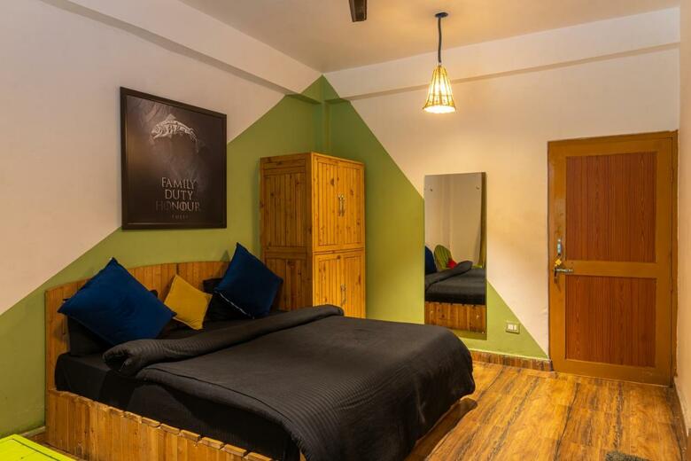 Whoopers Hostel