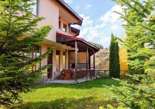 Hostal Rodopi Houses