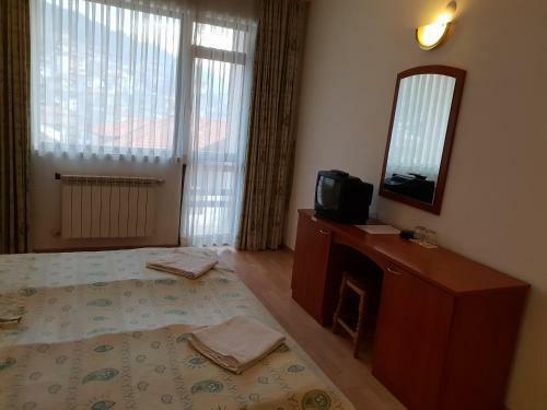 Hotel Guest House Karov - 2 Stars