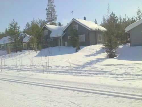 Yll�s-ropo Apartments