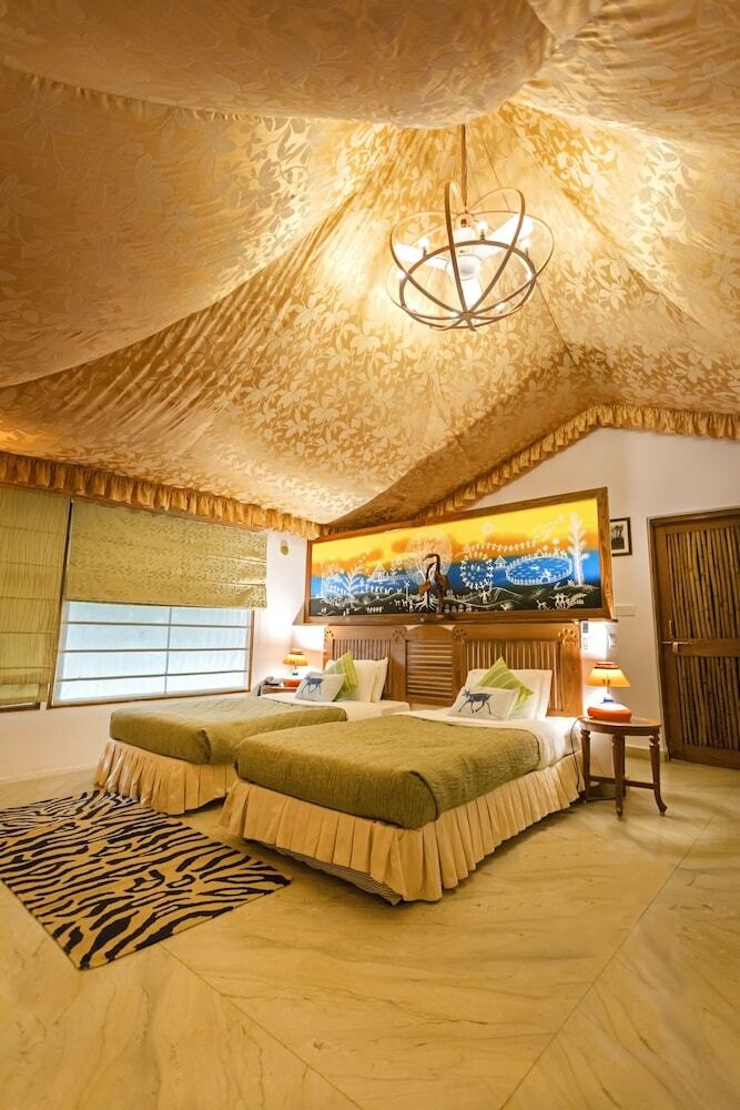 Hotel Pench Jungle Camp