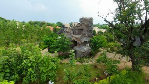 Hotel Tathastu Resort
