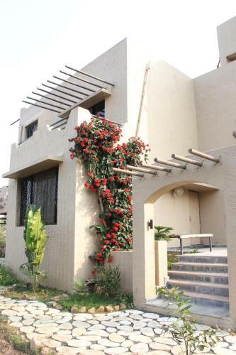 Hotel Tathastu Resort