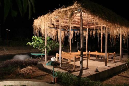 Hotel Tathastu Resort