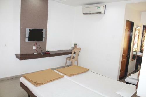 Hotel Raama Grand Lodging Kolhapur