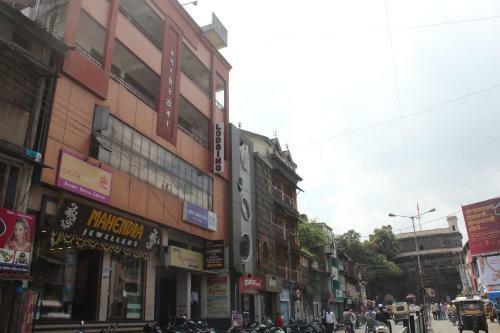 Hotel Raama Grand Lodging Kolhapur