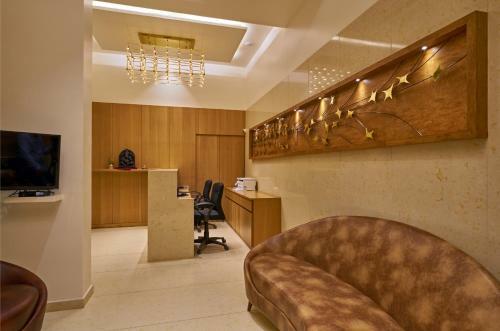 Hotel Atharv
