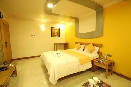 Hotel Kohinoor Square