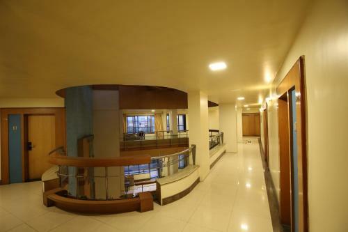 Hotel Kohinoor Square