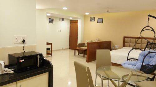 Hotel Kohinoor Square