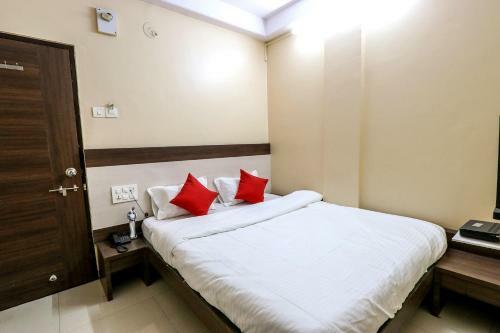 Hotel Aashish Deluxe