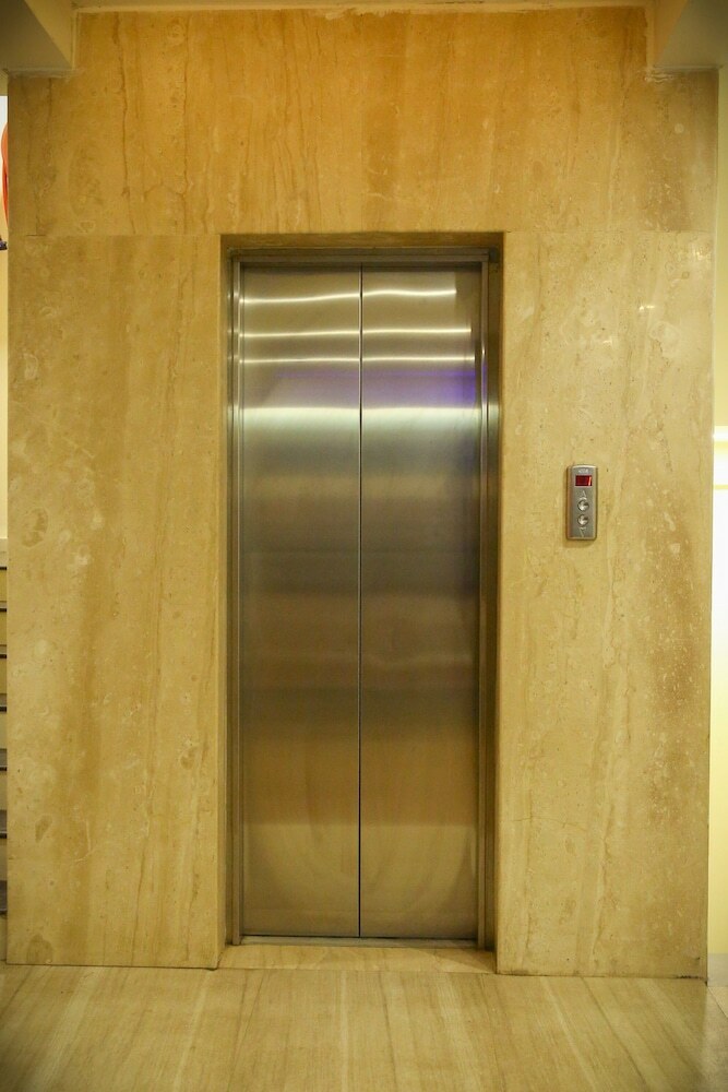 Hotel Madhuri Executive