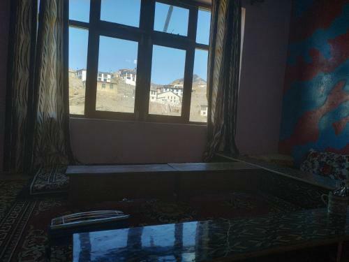 Hotel Deshek Homestay