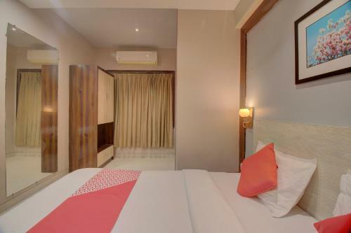 Hotel Omkar Residency