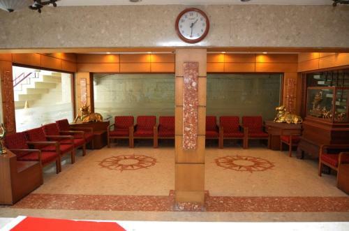 Hotel Raya's